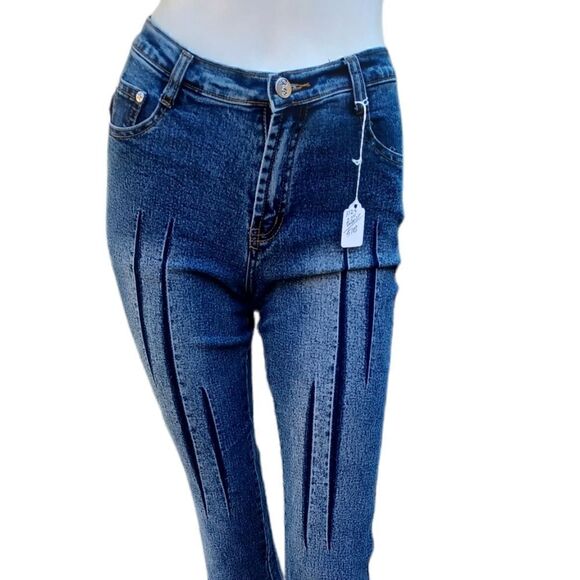 51031..Q IN Jean Wear Junior Size 27" Waist - Picture 1 of 5